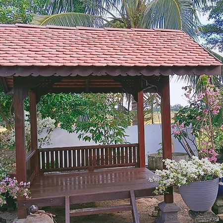 Kurau Inn Farmstay Kuala Kurau Extérieur photo