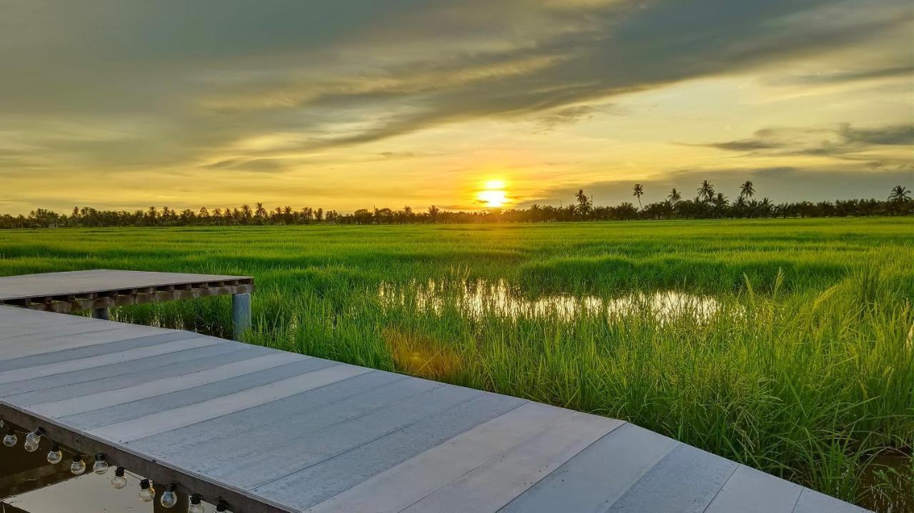 Kurau Inn Farmstay Kuala Kurau Extérieur photo