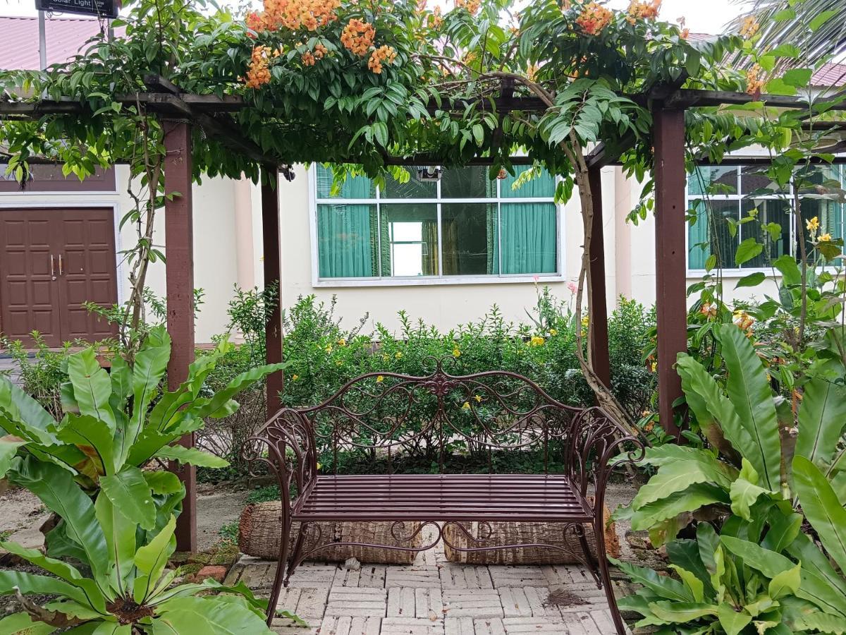 Kurau Inn Farmstay Kuala Kurau Extérieur photo